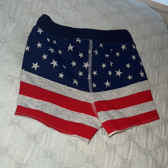 NWT OshKosh Infant Shorts - Picture 2 of 4